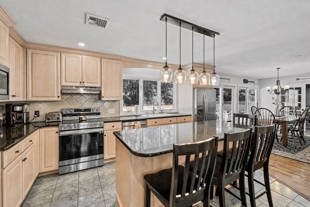 114 Longwater Dr, Hanover, MA 02339