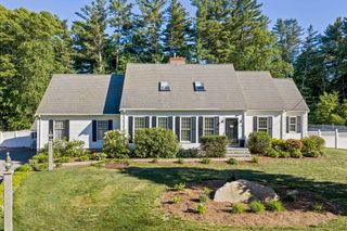 114 Longwater Dr, Hanover, MA 02339