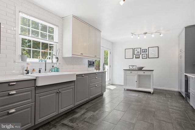 621 RIVER RD, Yardley, PA 19067