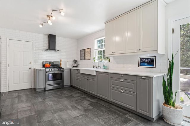 621 RIVER RD, Yardley, PA 19067