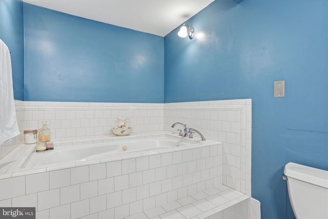 621 RIVER RD, Yardley, PA 19067