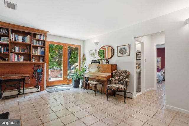 621 RIVER RD, Yardley, PA 19067