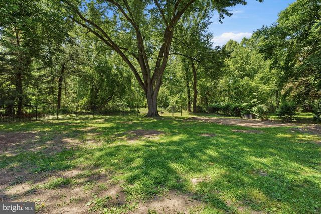 621 RIVER RD, Yardley, PA 19067