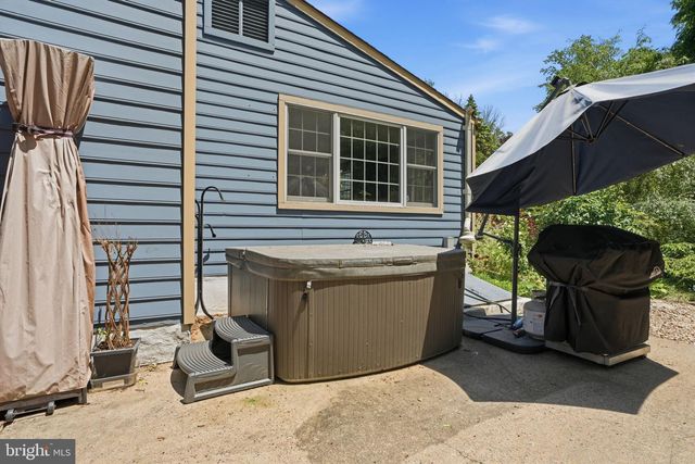 621 RIVER RD, Yardley, PA 19067
