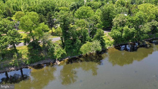 621 RIVER RD, Yardley, PA 19067