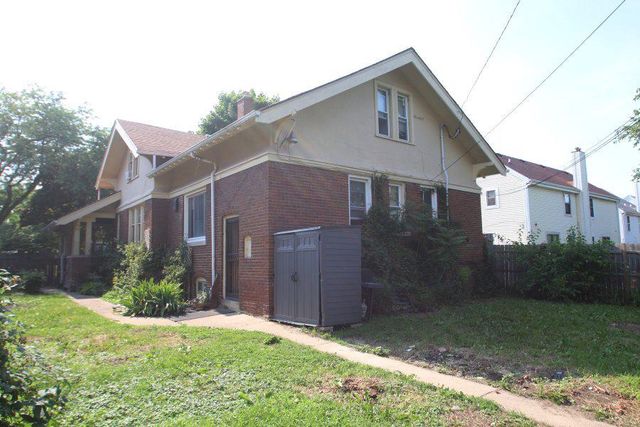 2316 N Grant BOULEVARD, Milwaukee, WI 53210