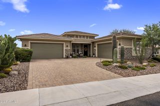 2933 E DALEY Lane, Phoenix, AZ 85050