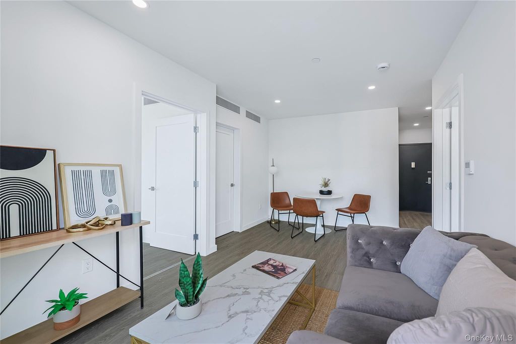 43-30 52nd Street 3B, Woodside, NY 11377 — photo 5
