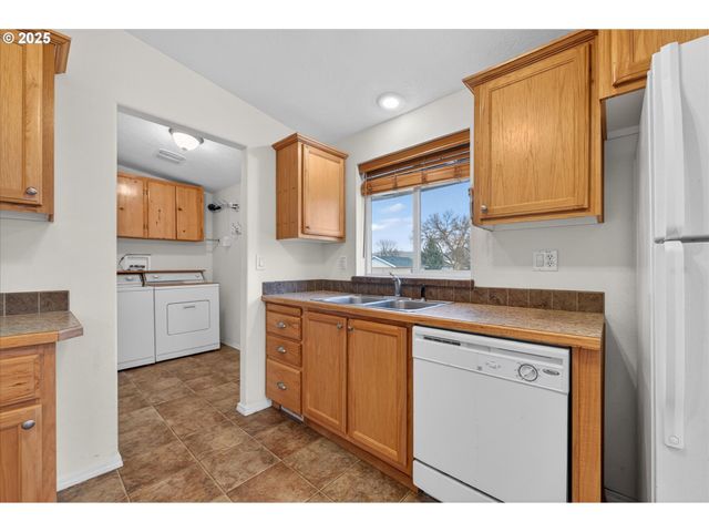 2410 COLORADO Ave, Baker City, OR 97814