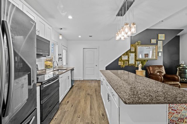 2944 W Country Club Road, Searcy, AR 72143