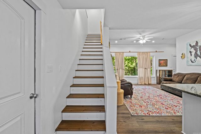 2944 W Country Club Road, Searcy, AR 72143