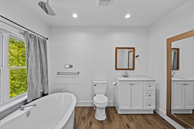 2944 W Country Club Road, Searcy, AR 72143