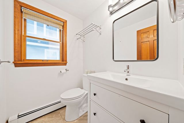 76 Shawmut St, Quincy, MA 02169