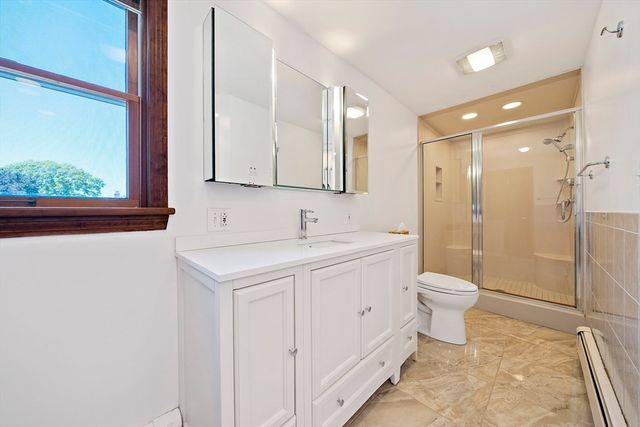 76 Shawmut St, Quincy, MA 02169