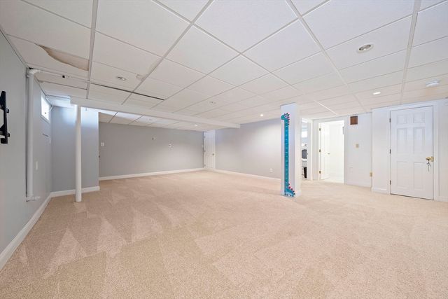 76 Shawmut St, Quincy, MA 02169