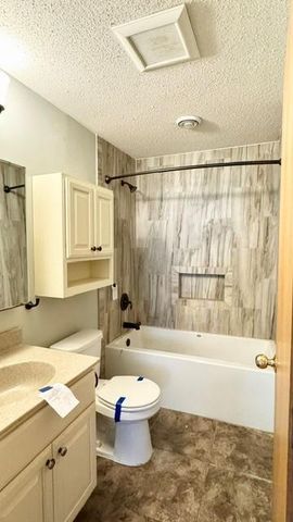 10635 62nd Street NE, Albertville, MN 55301