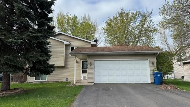 10635 62nd Street NE, Albertville, MN 55301