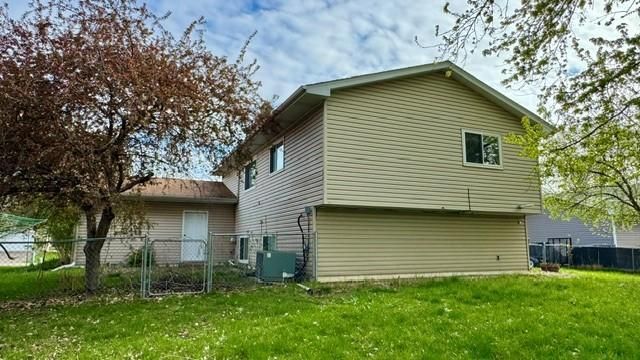 10635 62nd Street NE, Albertville, MN 55301