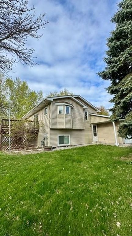 10635 62nd Street NE, Albertville, MN 55301