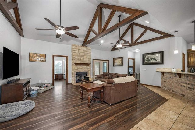 616 NW Brookehaven Pathway, Lawton, OK 73505