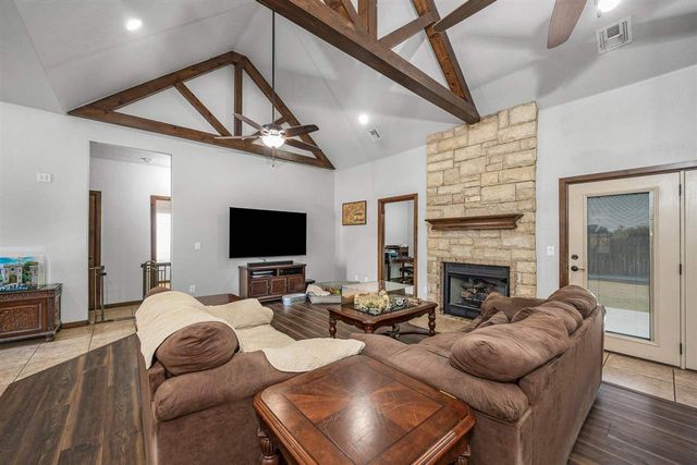 616 NW Brookehaven Pathway, Lawton, OK 73505