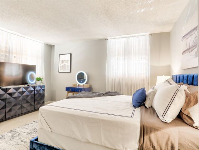 133 WILD PALM DRIVE 133, Bradenton, FL 34210