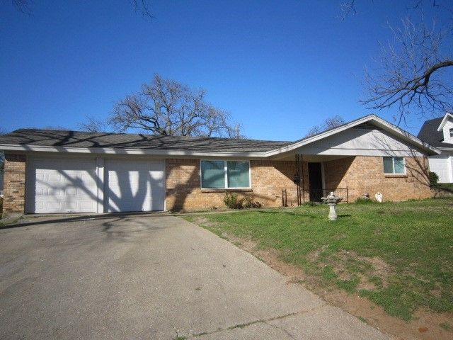 1610 Toplea Drive, Euless, TX 76040
