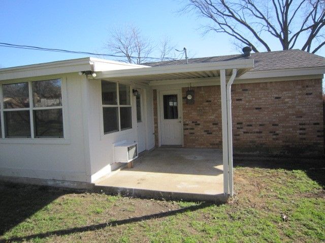 1610 Toplea Drive, Euless, TX 76040
