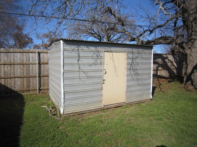 1610 Toplea Drive, Euless, TX 76040