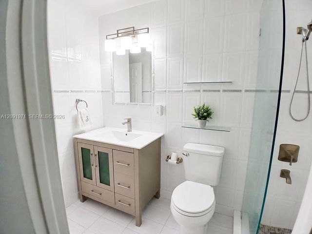 11233 SW 88th Street 202-E, Miami, FL 33176