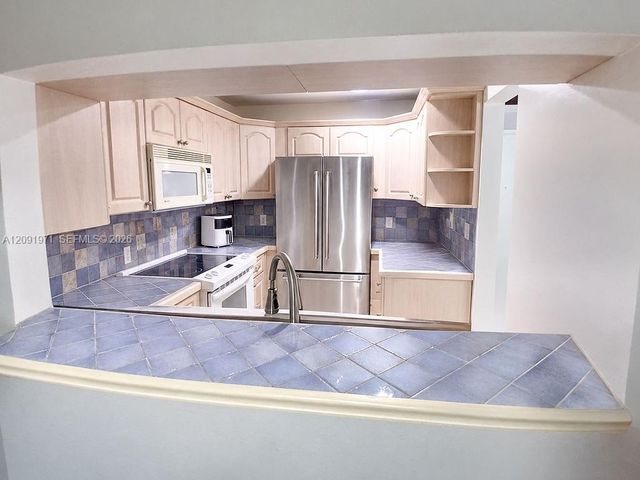 11233 SW 88th Street 202-E, Miami, FL 33176