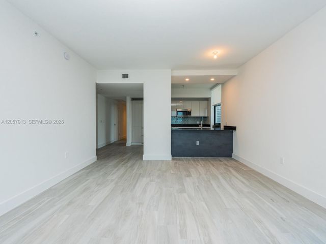 1010 Brickell Avenue 3701, Miami, FL 33131