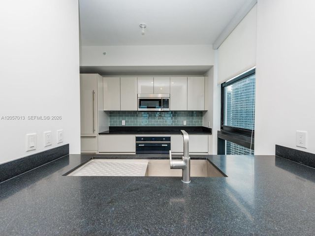 1010 Brickell Avenue 3701, Miami, FL 33131