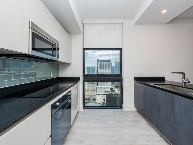 1010 Brickell Avenue 3701, Miami, FL 33131