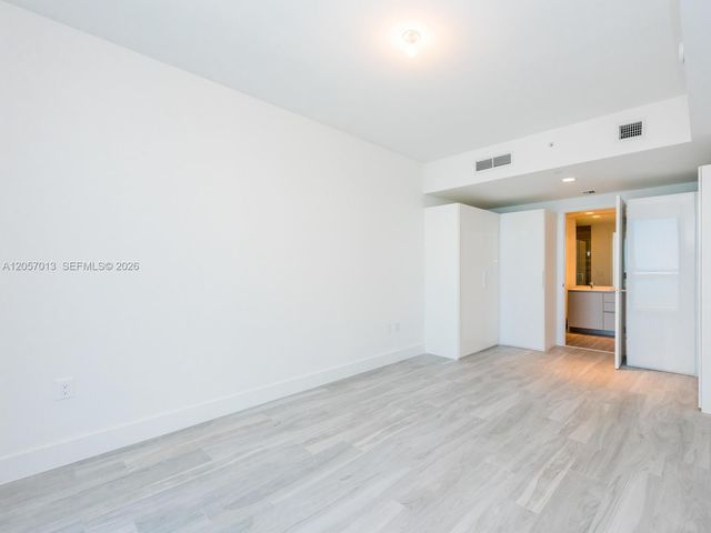 1010 Brickell Avenue 3701, Miami, FL 33131