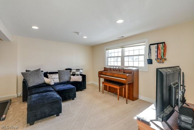 6753 Lake Cable Avenue NW, Lehigh Twp, OH 44720