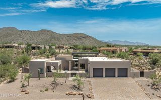 6186 W Seven Saguaros Circle, Marana, AZ 85658