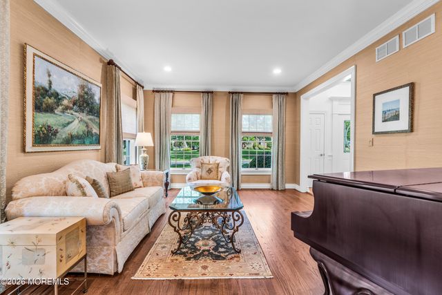 2 Falcon Ridge Circle, Holmdel, NJ 07733