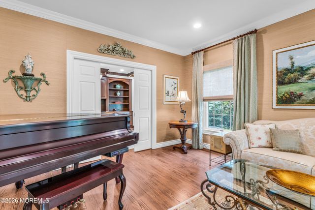 2 Falcon Ridge Circle, Holmdel, NJ 07733