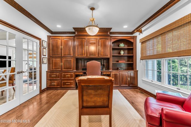 2 Falcon Ridge Circle, Holmdel, NJ 07733