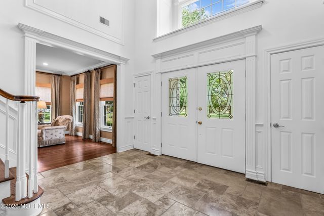 2 Falcon Ridge Circle, Holmdel, NJ 07733