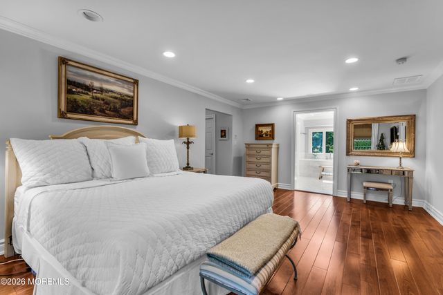 2 Falcon Ridge Circle, Holmdel, NJ 07733
