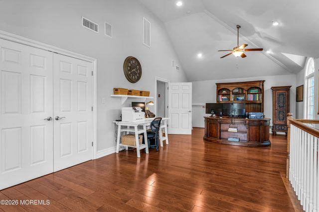 2 Falcon Ridge Circle, Holmdel, NJ 07733