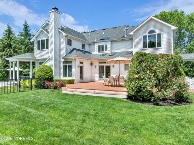 2 Falcon Ridge Circle, Holmdel, NJ 07733