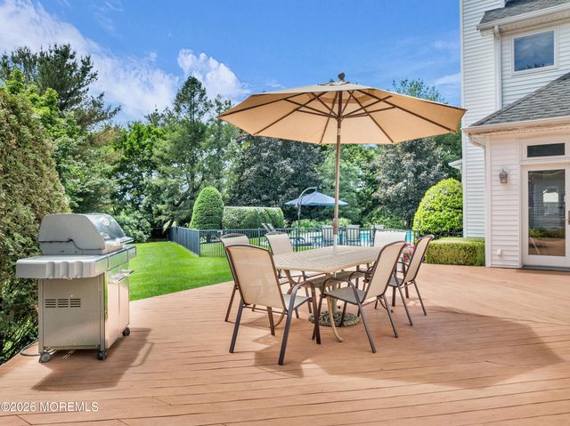 2 Falcon Ridge Circle, Holmdel, NJ 07733
