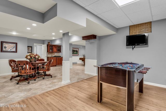2 Falcon Ridge Circle, Holmdel, NJ 07733