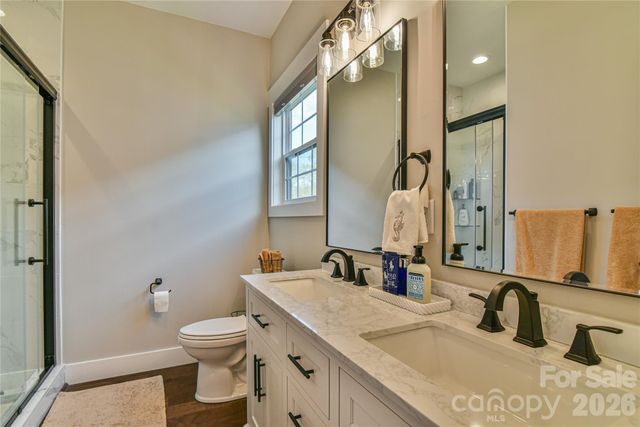 310 Portmanvilla Road, Black Mountain, NC 28711