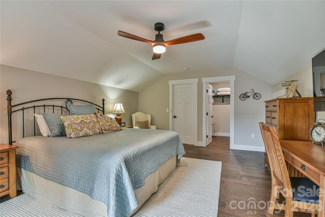 310 Portmanvilla Road, Black Mountain, NC 28711