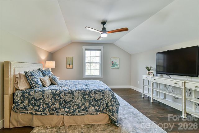 310 Portmanvilla Road, Black Mountain, NC 28711
