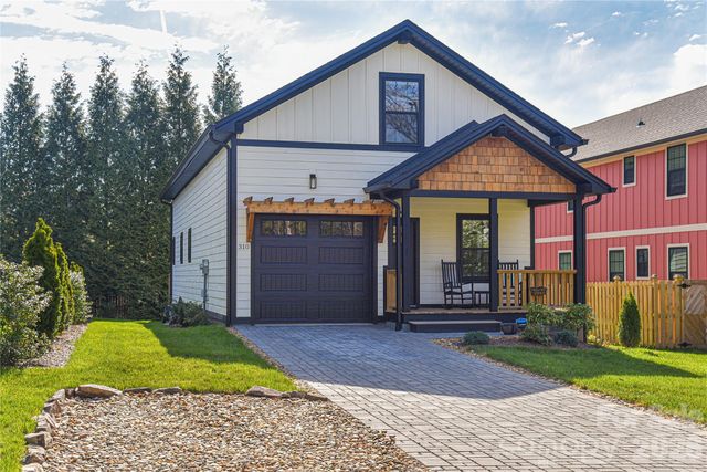 310 Portmanvilla Road, Black Mountain, NC 28711